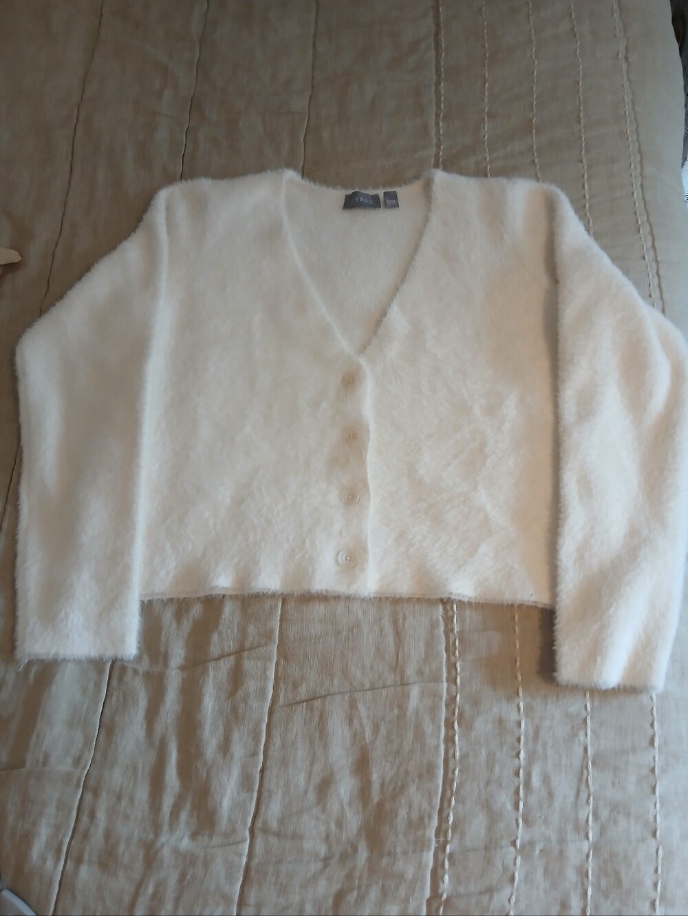 Cyris Fleece Lined Fuzzy V‑Neck Button Front Cropped Sweater Cardigan -Off White